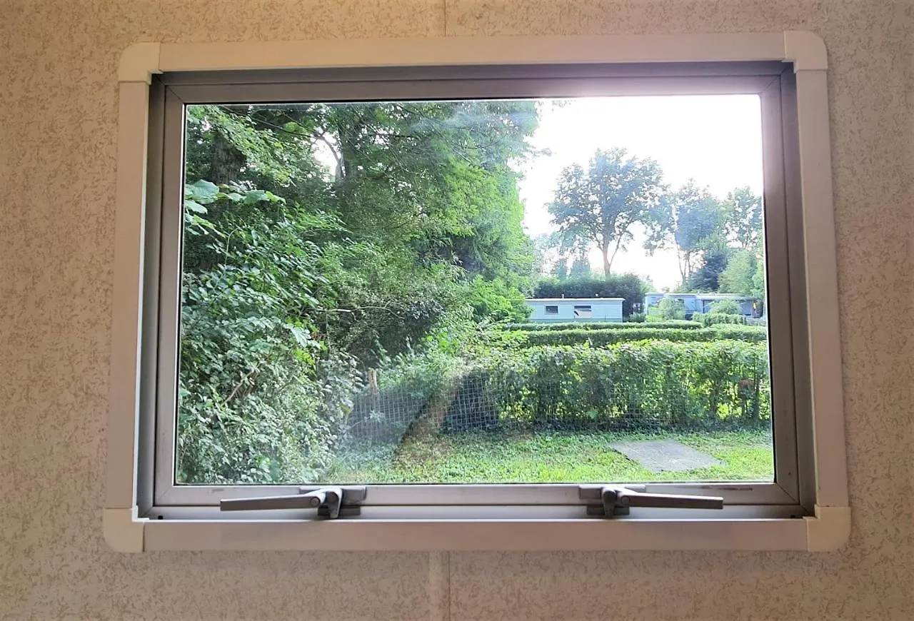 Chalet Stacaravan In De Natuur Bij Maastricht Villa Ulestraten